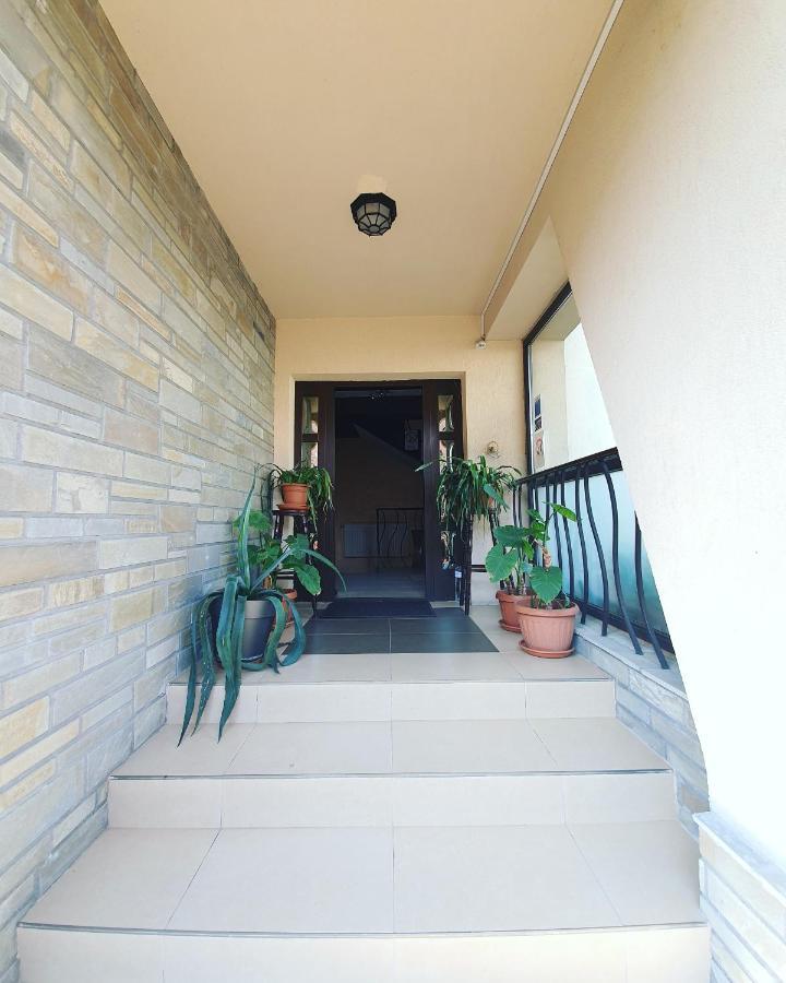 בוסטאני Pensiunea Public House מראה חיצוני תמונה